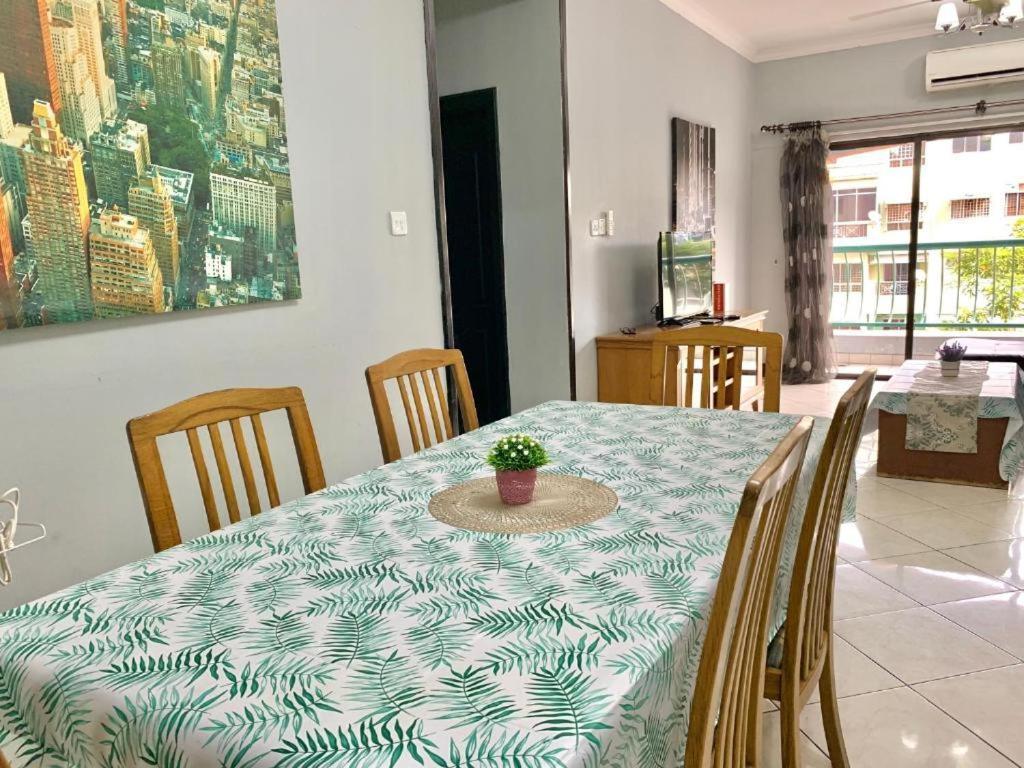 MARINA COURT VACATION HOME 3 BEDROOMS - Kota Kinabalu Bagian luar foto