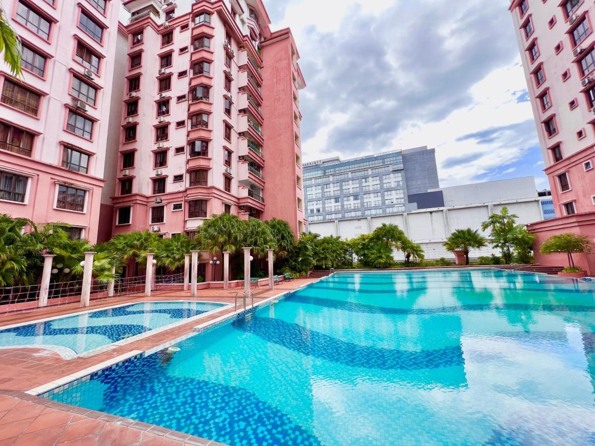 MARINA COURT VACATION HOME 3 BEDROOMS - Kota Kinabalu Bagian luar foto