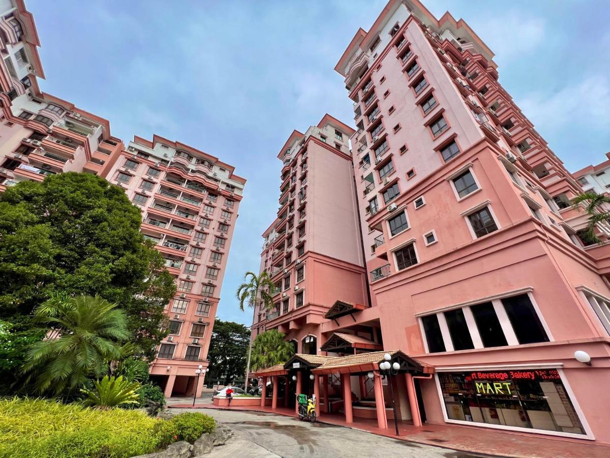 MARINA COURT VACATION HOME 3 BEDROOMS - Kota Kinabalu Bagian luar foto