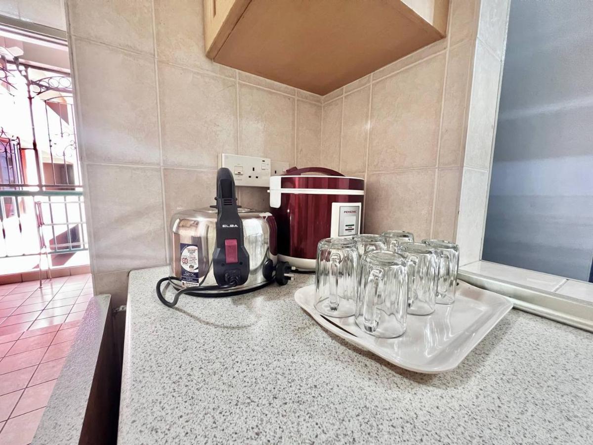 MARINA COURT VACATION HOME 3 BEDROOMS - Kota Kinabalu Bagian luar foto