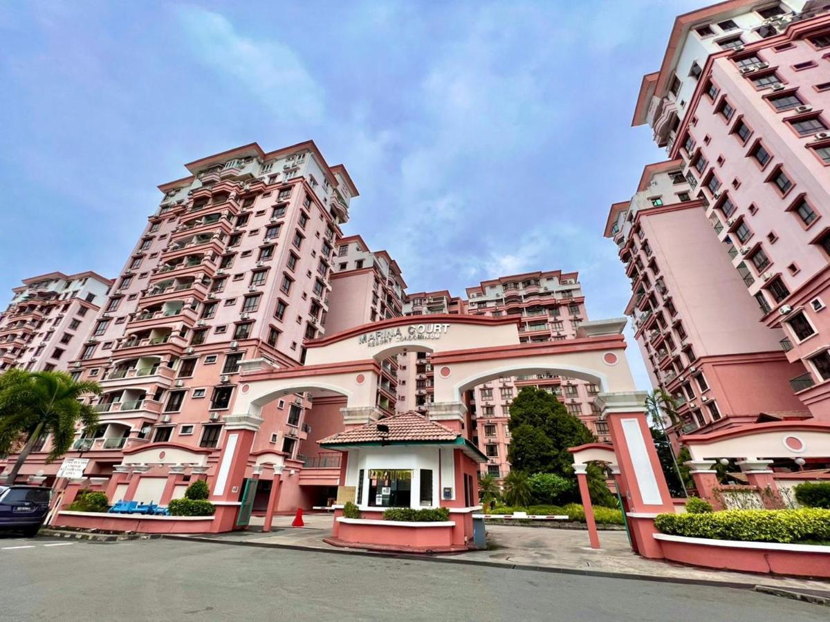 MARINA COURT VACATION HOME 3 BEDROOMS - Kota Kinabalu Bagian luar foto