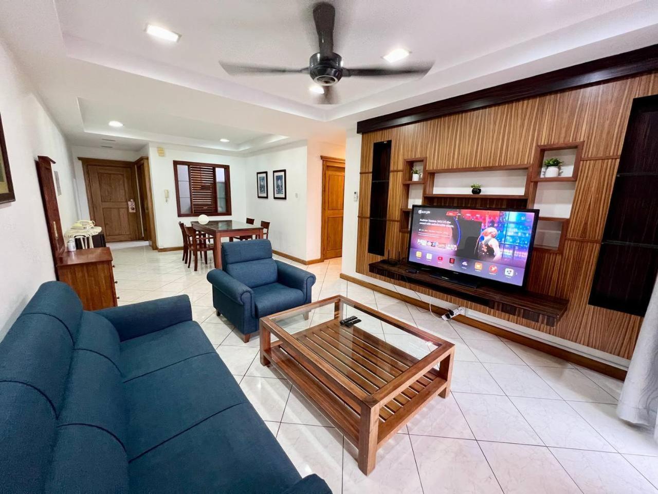 MARINA COURT VACATION HOME 3 BEDROOMS - Kota Kinabalu Bagian luar foto