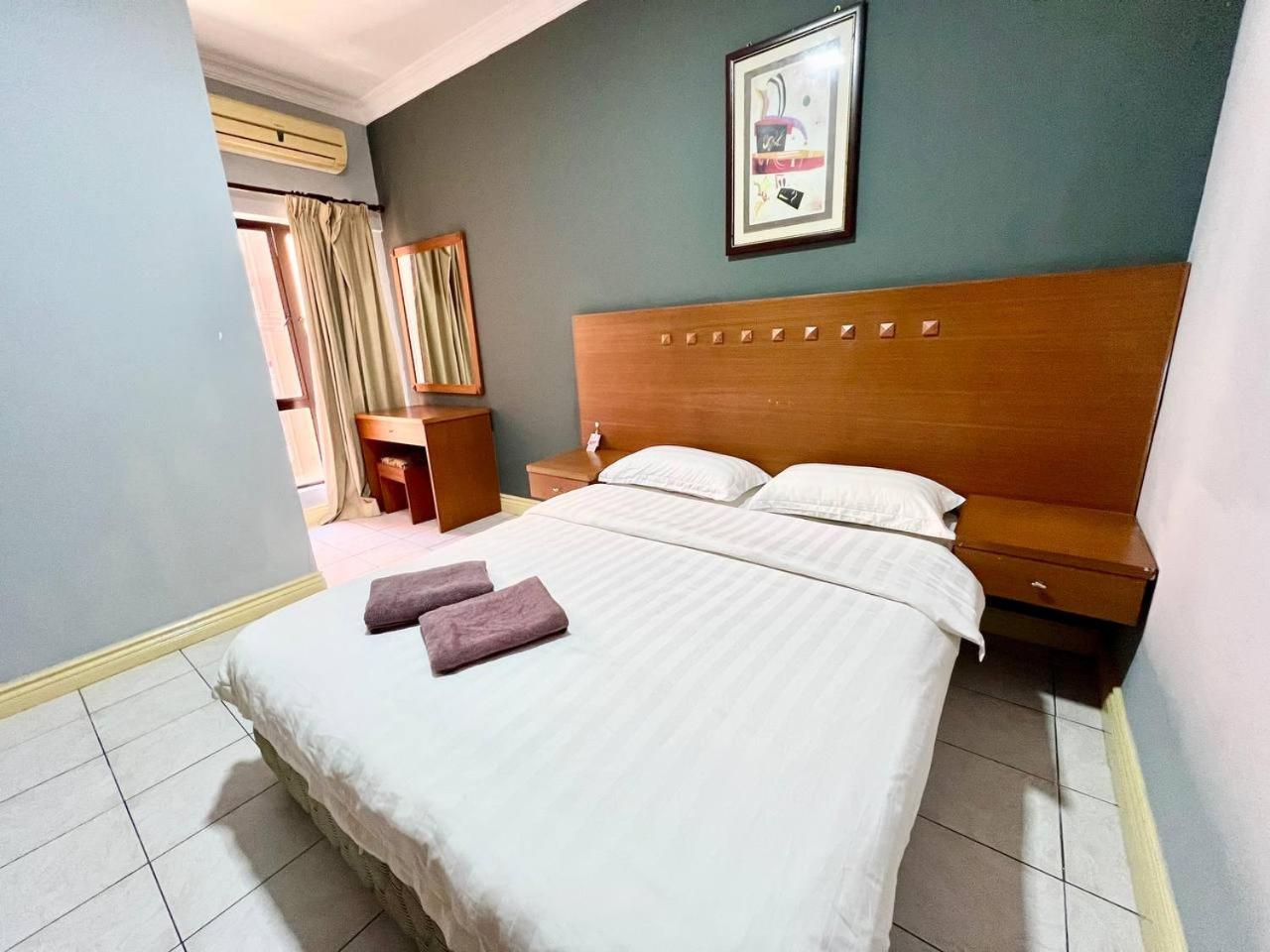 MARINA COURT VACATION HOME 3 BEDROOMS - Kota Kinabalu Bagian luar foto