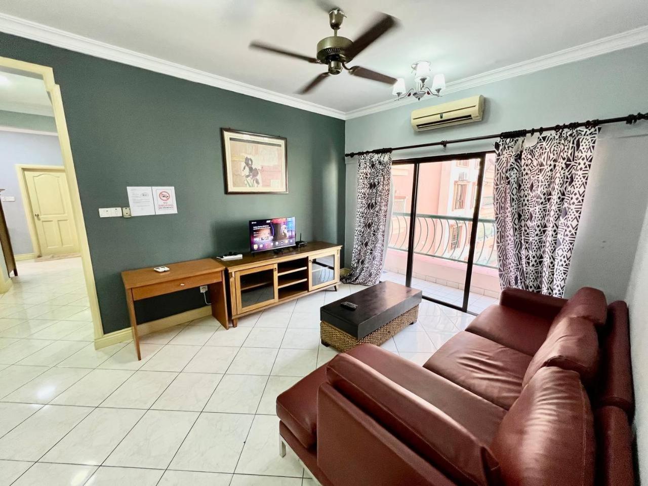 MARINA COURT VACATION HOME 3 BEDROOMS - Kota Kinabalu Bagian luar foto
