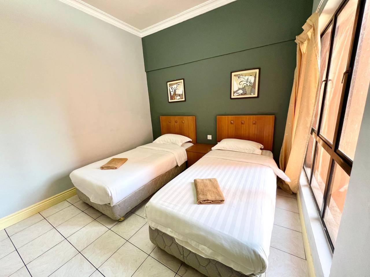 MARINA COURT VACATION HOME 3 BEDROOMS - Kota Kinabalu Bagian luar foto