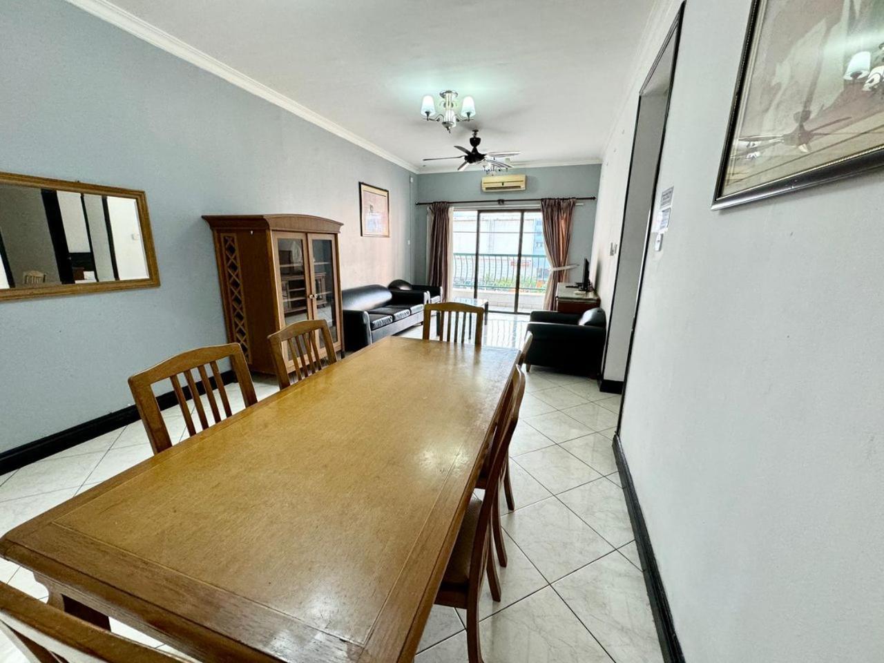 MARINA COURT VACATION HOME 3 BEDROOMS - Kota Kinabalu Bagian luar foto
